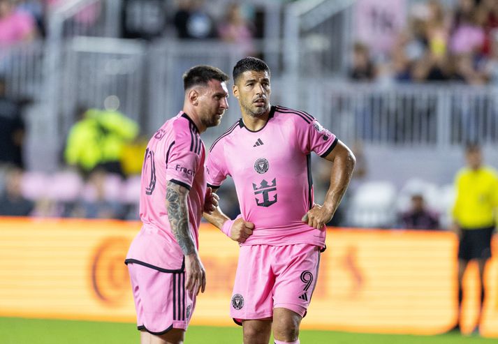 Lionel Messi og Luis Suarez voru í stuði gegn Degi Dan og félögum í nótt.