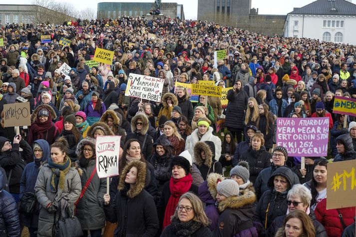 Niðurstöður nýrrar skýrslu Alþjóðabankans benda til þess að ríki veiti konum að meðaltali 75% af réttindum karla á vinnumarkaði.