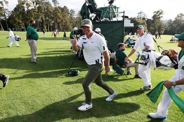 Paul Casey trónir á toppnum að loknum fyrsta degi Masters-meistaramótsins í golfi.