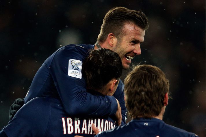 Zlatan Ibrahimovic fagnar markinu með David Beckham.