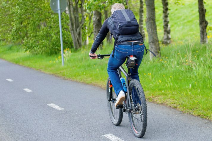 Hjólreiðamaður á ferð í Reykjavík. Myndin er úr safni og tengist ekki efni fréttarinnar.