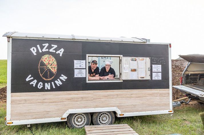 Björgvin Þór og Petrína hafa rekið Pizzavagninn í tuttugu ár.