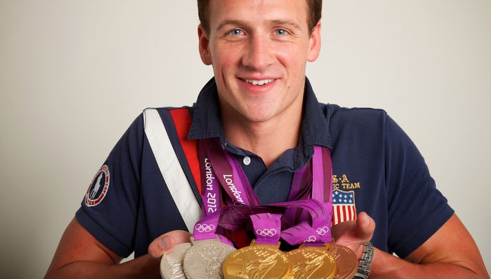 Ryan Lochte með verðlaunin sín í London.