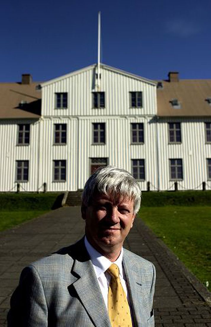 Yngvi Pétursson, rektor MR, segir að reglurnar séu skýrar. „Hér má ekki hengja upp neinar auglýsingar þar sem auglýst er áfengi eða tóbak.“