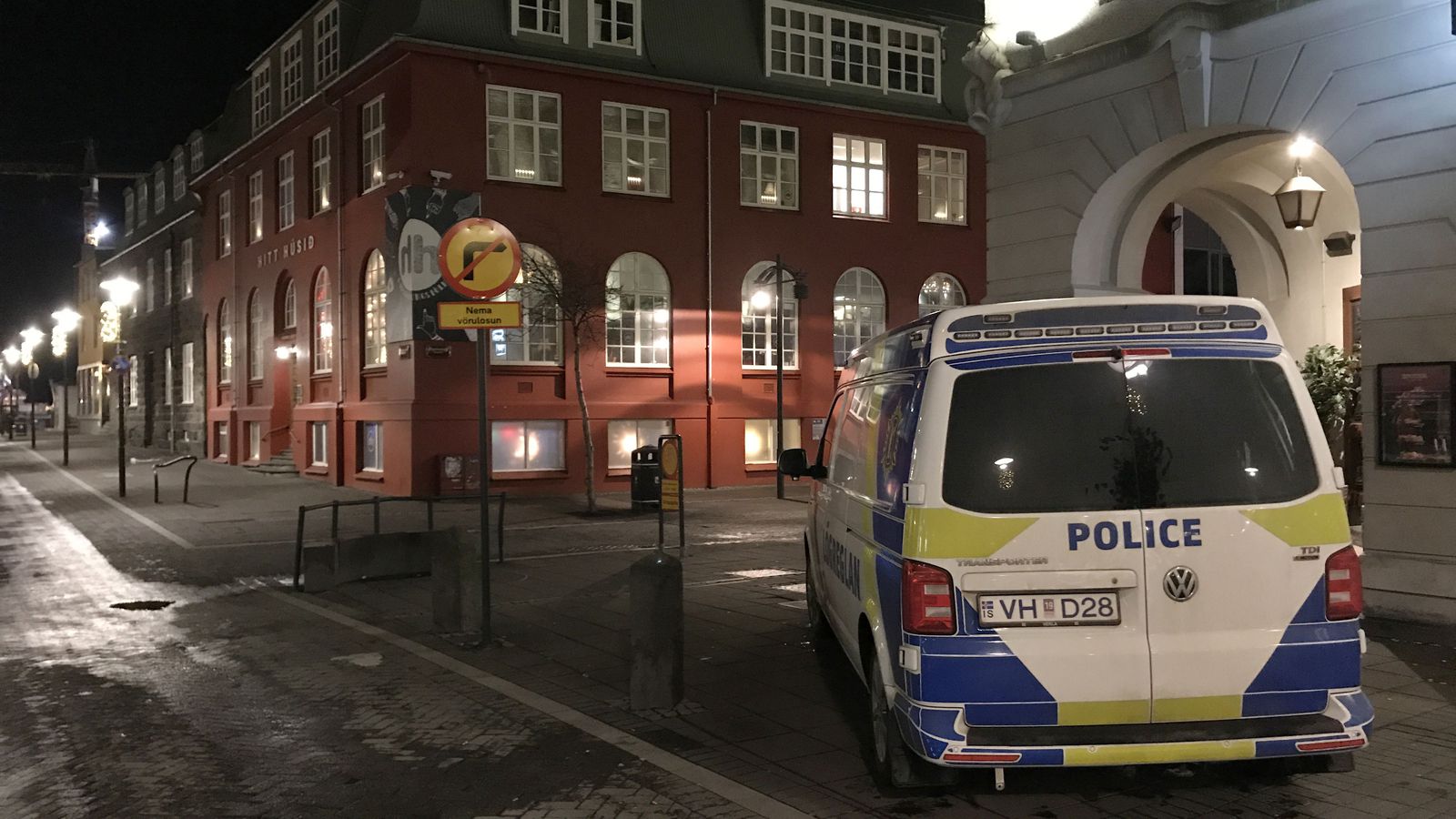 Hand­tekinn grunaður um að beita piparúða