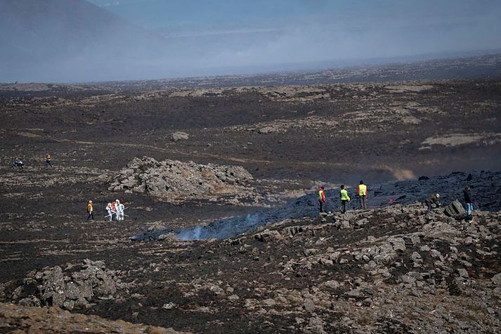 Í dag verður Vigdíarvallaleið opnuð að gosinu. Þar er þó engin merkt gönguleið og gangan talsvert erfiðari en frá Suðurstrandavegi.