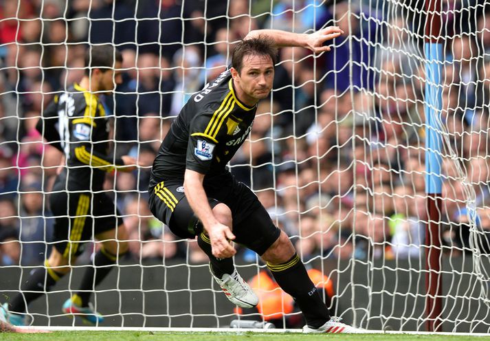 Lampard er hér nýbúinn að skora mark númer 203 fyrir Chelsea.