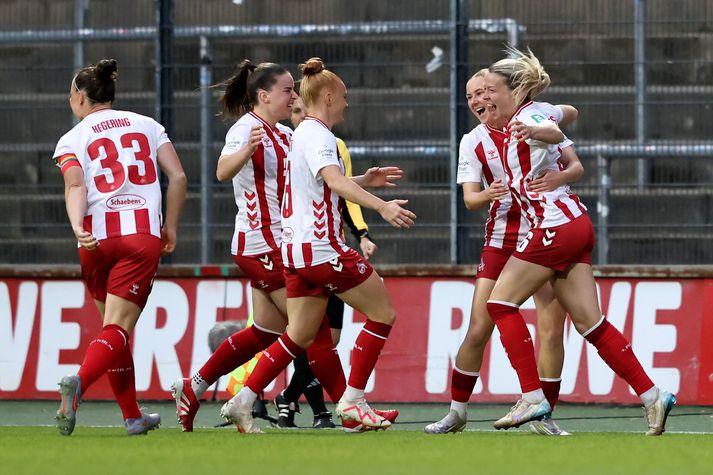 Sandra María Jessen fagnar einu af níu deildarmörkum sínum fyrir Köln á tímabilinu. 