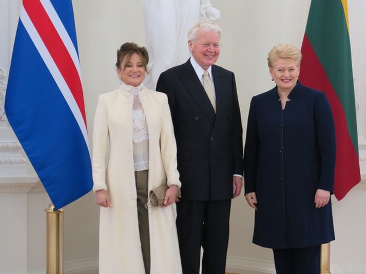 Forsetahjónin ásamt Dalia Grybauskaite, forseta Litháens.
