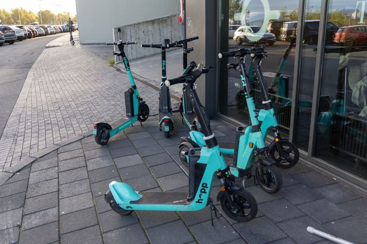 Óheimilt er að aka rafhlaupahjóli undir áhrifum áfengis samkvæmt umferðarlögum.