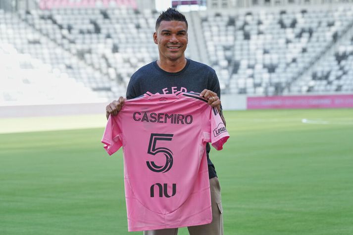 Inter Miami Casemiro Soccer Casemiro poses with his new Inter Miami jersey Thursday, July 30, 2026, in Miami. (AP Photo/Marta Lavandier)