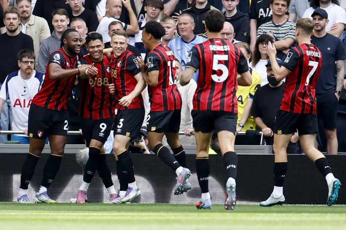 Bournemouth fagna marki Evanilson.