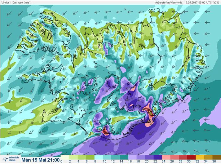 Eins og sést á vindaspánni verður mjög hvasst suðaustan til í kvöld.
