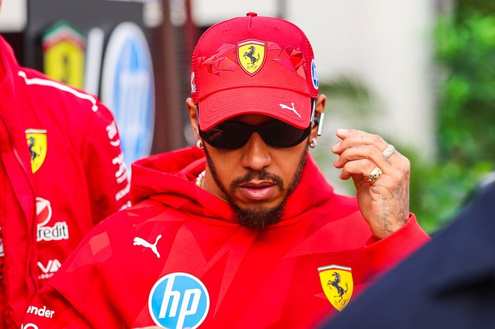 Þungt er yfir Lewis Hamilton þessa dagana.