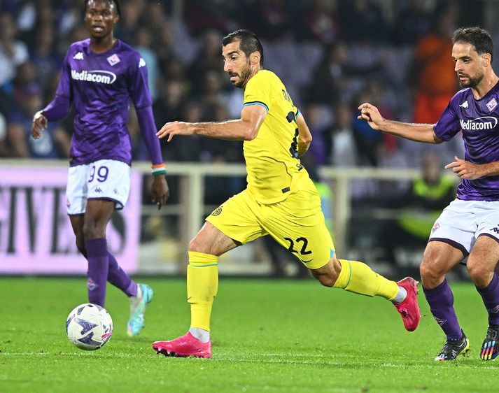 Henrikh Mkhitaryan skoraði sigurmark Inter í uppbótartíma.