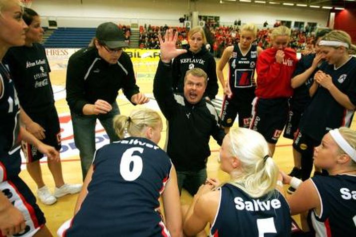 Jón Halldór Eðvaldsson, þjálfari Íslandsmeistara Keflavíkur í kvennakörfunni.