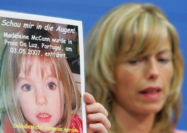 Kate McCann með mynd af dóttur sinni.