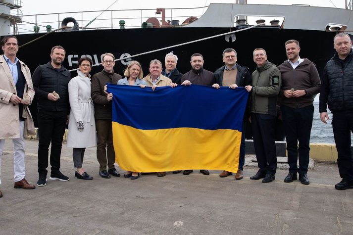 Hópur utanríkisráðherra heimsótti Odesa í dag. Þar hittu þeir fyrir Dymitro Kuleba, kollega þeirra frá Úkraínu. Hann er fjórði frá hægri á myndinni.