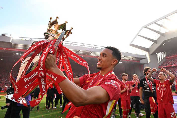 Trent Alexander-Arnold kvaddi Liverpool sem Englandsmeistari.