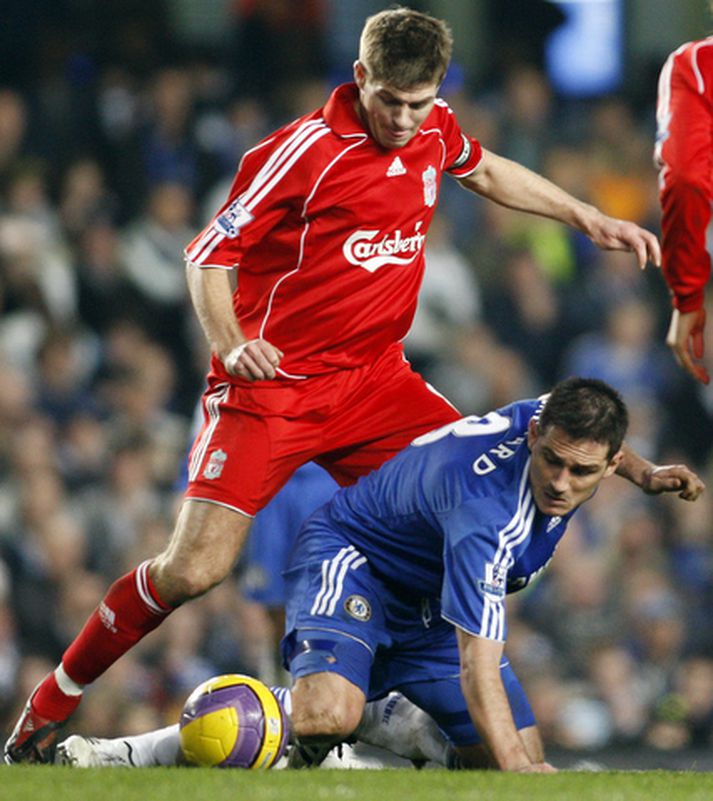 Frank Lampard í baráttu á móti Steven Gerrard.