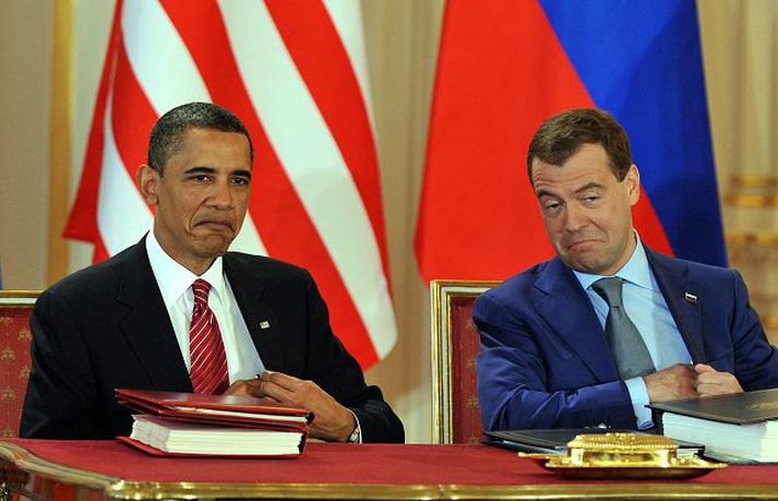 Barack Obama og Dmitri Medvedev harla ánægðir með dagsverkið. nordicphotos/AFP