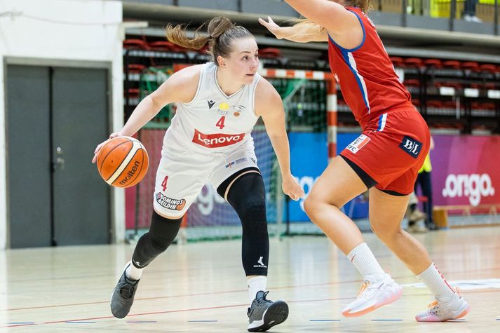 Guðbjörg Sverrisdóttir er orðin drottningin í Val enda búin að spila 325 leiki fyrir félagið í efstu deild.