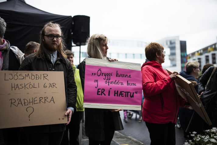 Síðasti samningafundur í ljósmæðradeilunni var árangurslaus og ekki hefur verið boðað til nýs fundar. Komi til yfirvinnubanns á miðvikudag í næstu viku þarf nýja áætlun á Landspítalanum. FRÉTTABLAÐIÐ/SIGTRYGGUR ARI