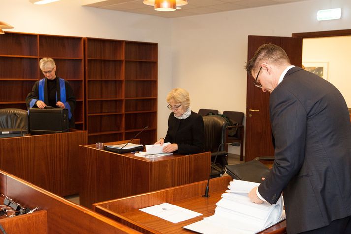 Dr. Waney Squier gaf skýrslu í máli Sigurðar Guðmundssonar í Héraðsdómi Reykjavíkur árið 2014. 