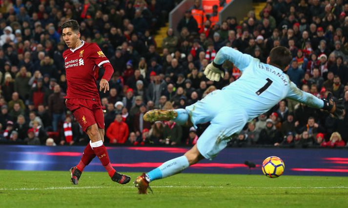 Roberto Firmino skorar sitt annað mark og fjórða mark Liverpool.