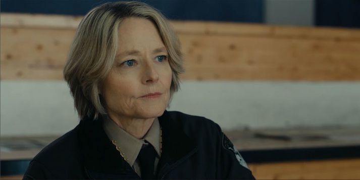 Stórleikkonan Jodie Foster fer með aðalhlutverkið í nýrri seríu af True Detective. Þáttaröðin hefur slegið rækilega í gegn.