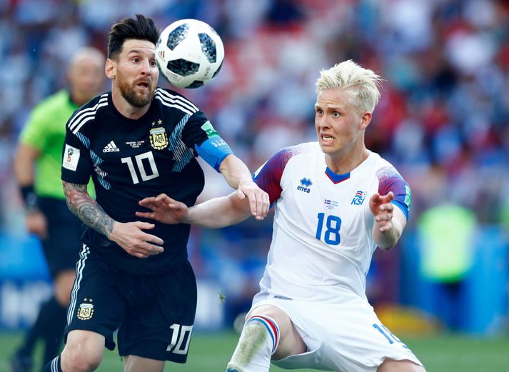 Lionel Messi og Hörður Björgvin Magnússon mættust á HM í Rússlandi 2018 og gætu mæst aftur á Jordan-Hare Stadium í Auburn í Alabama annað kvöld.