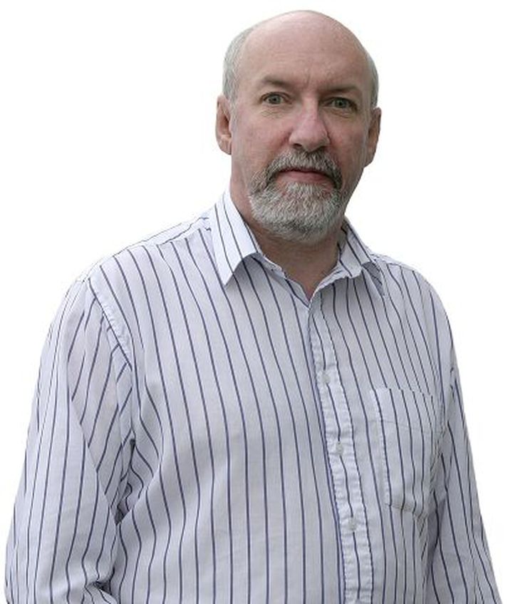Douglas Brotchie leikur síðbarokk í hádeginu.