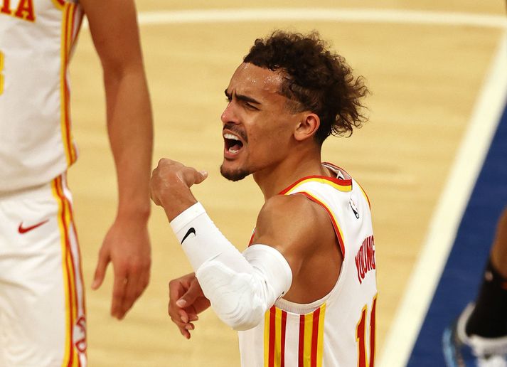 Trae Young í leiknum síðustu nótt.