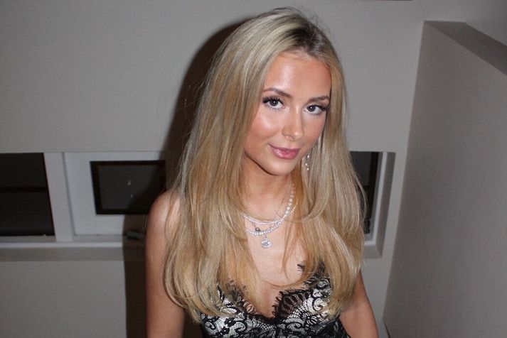 Soffía flutti heim til Íslands frá Danmörku þegar hún var lítil og blandaði tungumálunum töluvert saman. Amma hennar hjálpaði henni mikið við að ná tökum aftur á tungumálinu.