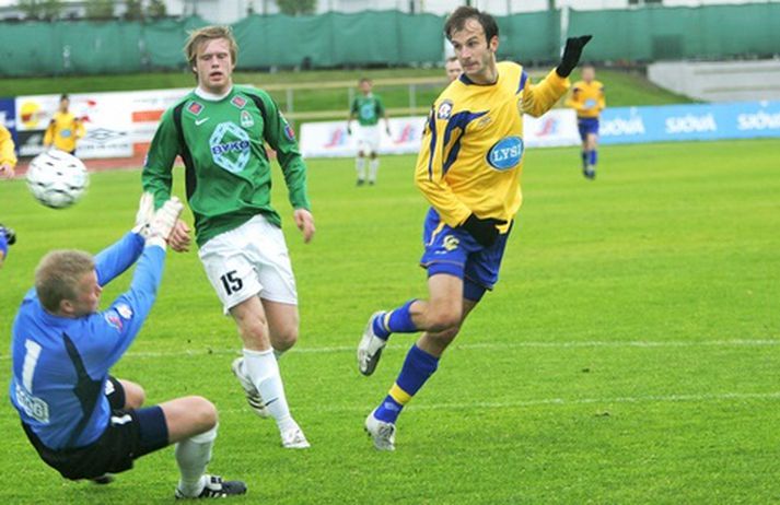 Þetta mark Tomasz Stolpa er tilnefnt sem besta mark fjórðu umferðarinnar.