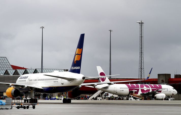 Icelandair og WOW eru umsvifamestu flugfélögin á Keflavíkurflugvelli.