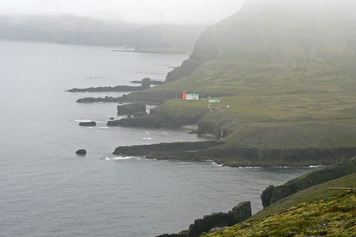 Hornbjargsviti á Hornströndum þar sem einn af betri hrekkjum síðari tíma var framkvæmdur fyrir nokkrum árum.