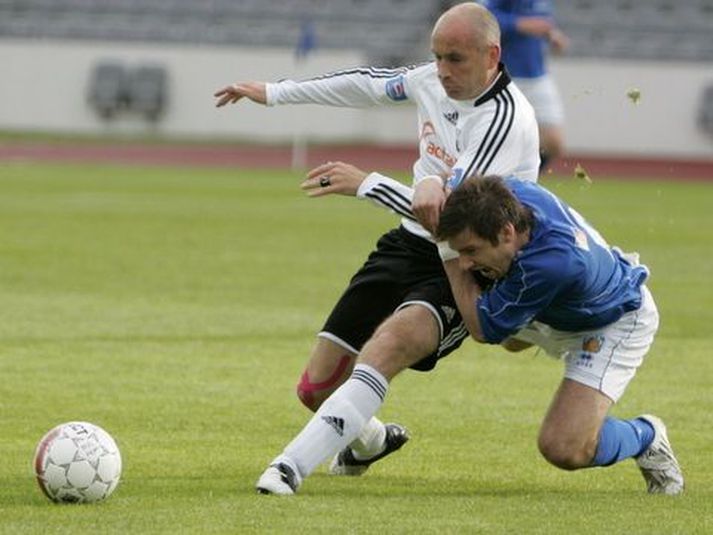 Tryggvi Guðmundsson í baráttunni.