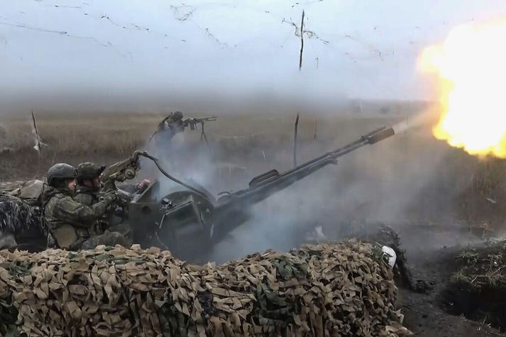 Úkraínumenn gerðu loftárásir á orkuinnviði í suðvesturhluta Rússlands í gær. 