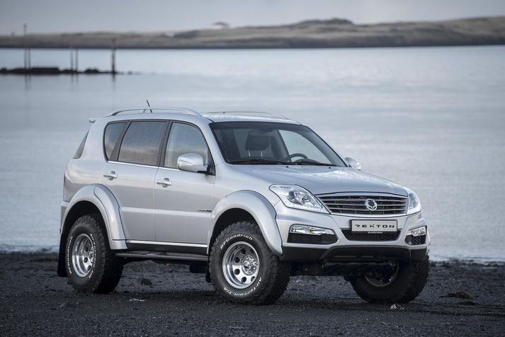 SsangYong Rexton á 33 tommu dekkjum.