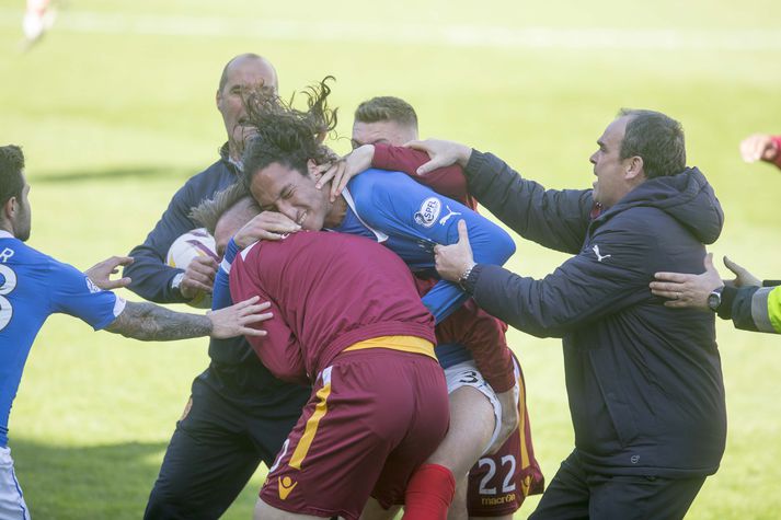 Bilel Mohsni, leikmaður Rangers, missti stjórn á sér eftir leikinn gegn Motherwell.