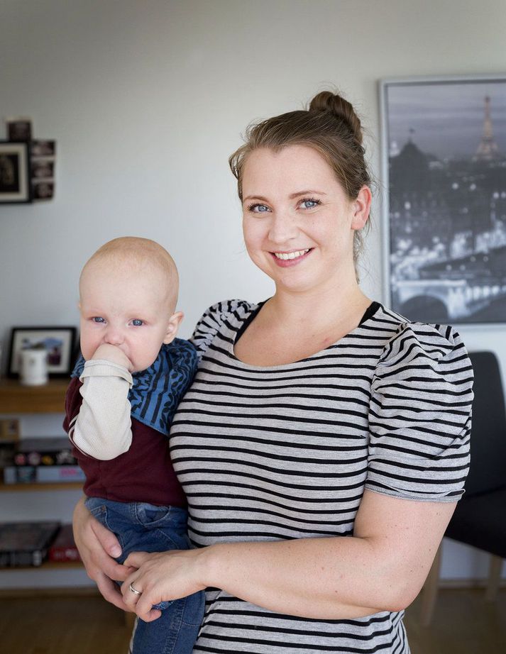 Jóhanna Ósk ásamt syni sínum, Óðni. Hún ásamt allri fjölskyldunni mun mæta á tónleikana annað kvöld. 