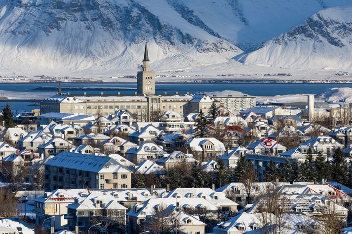 Íbúðaverð á höfuðborgarsvæðinu fer lækkandi.