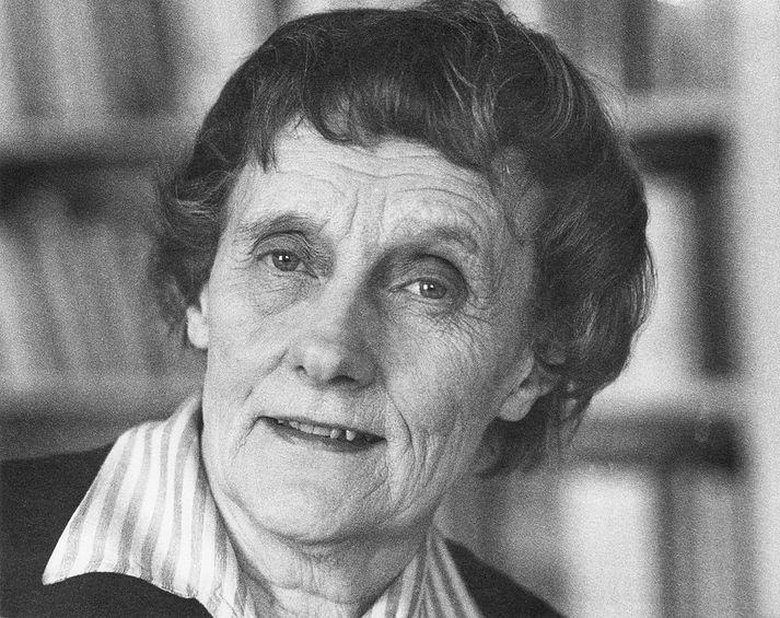 Astrid Lindgren lést árið 2002 en hún var höfundur sagnanna um Emil í Kattholti, Línu Langsokk, Barnanna í Ólátagarði, Bróður míns Ljónshjarta og þannig mætti áfram telja. Myndin er frá 1975.