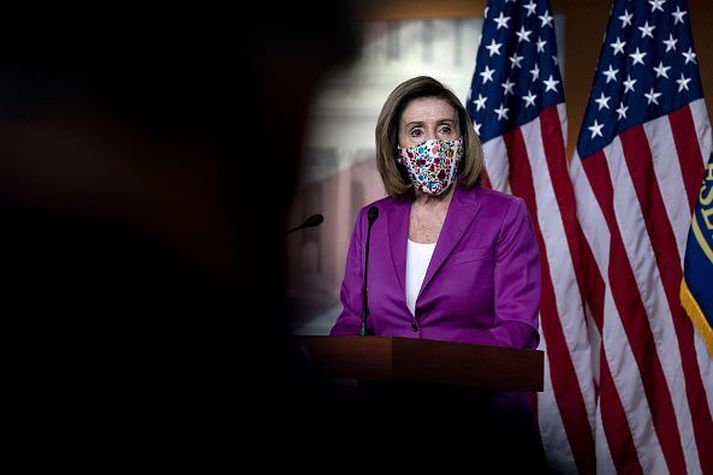 Nancy Pelosi á blaðamannafundi á fimmtudag.