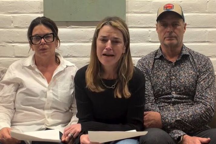 Savannah Guthrie og tveir aðrir fjölskyldumeðlimir biðla hér til mannræningjanna.