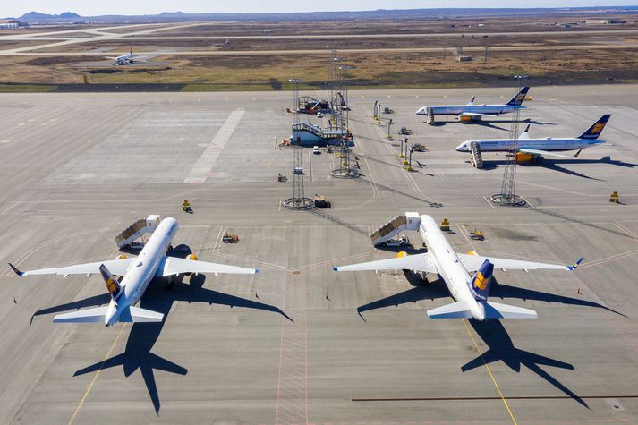 Flugumferðarstjórarnir starfa fyrir Isavia ANS, dótturfélag Isavia. Þeir stýra flugumferð um íslenska flugstjórnarsvæðið yfir norðanverður Atlantshafi.