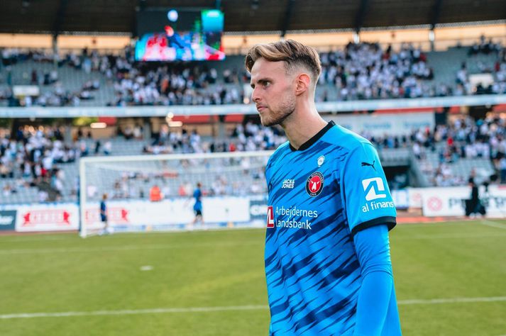 Elías Rafn er aðalmarkmaður dönsku meistaranna í Midtjylland. Hann eyddi síðasta tímabili á láni hjá CD Mafra í Portúgal. 