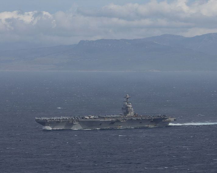 Flugmóðurskipinu USS Gerald R. Ford siglt um Gíbraltarsund fyrr í mánuðinum.