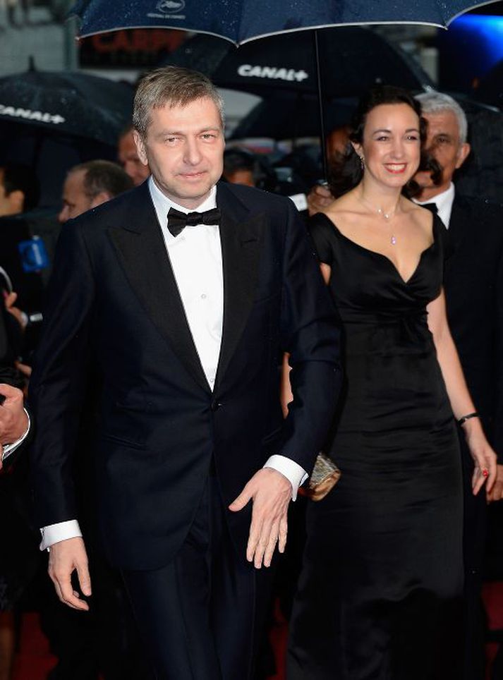 Rybolovlev lætur iðulega sjá sig með fína fólkinu í Mónakó. Hér mætir hann á frumsýningu á myndinni The Great Gatsby.
